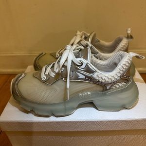 Dior Vibe Sneakers Size 6us 36eur worn twice, retail price $1190 silver white